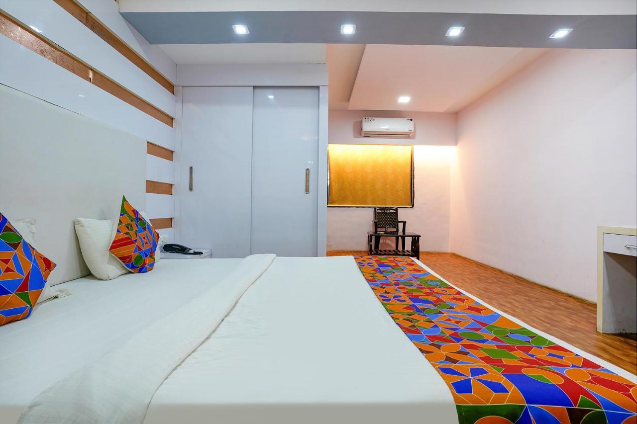 Fabexpress Vinyasa Residency Hotel บาห์ยันดาร์ ภายนอก รูปภาพ