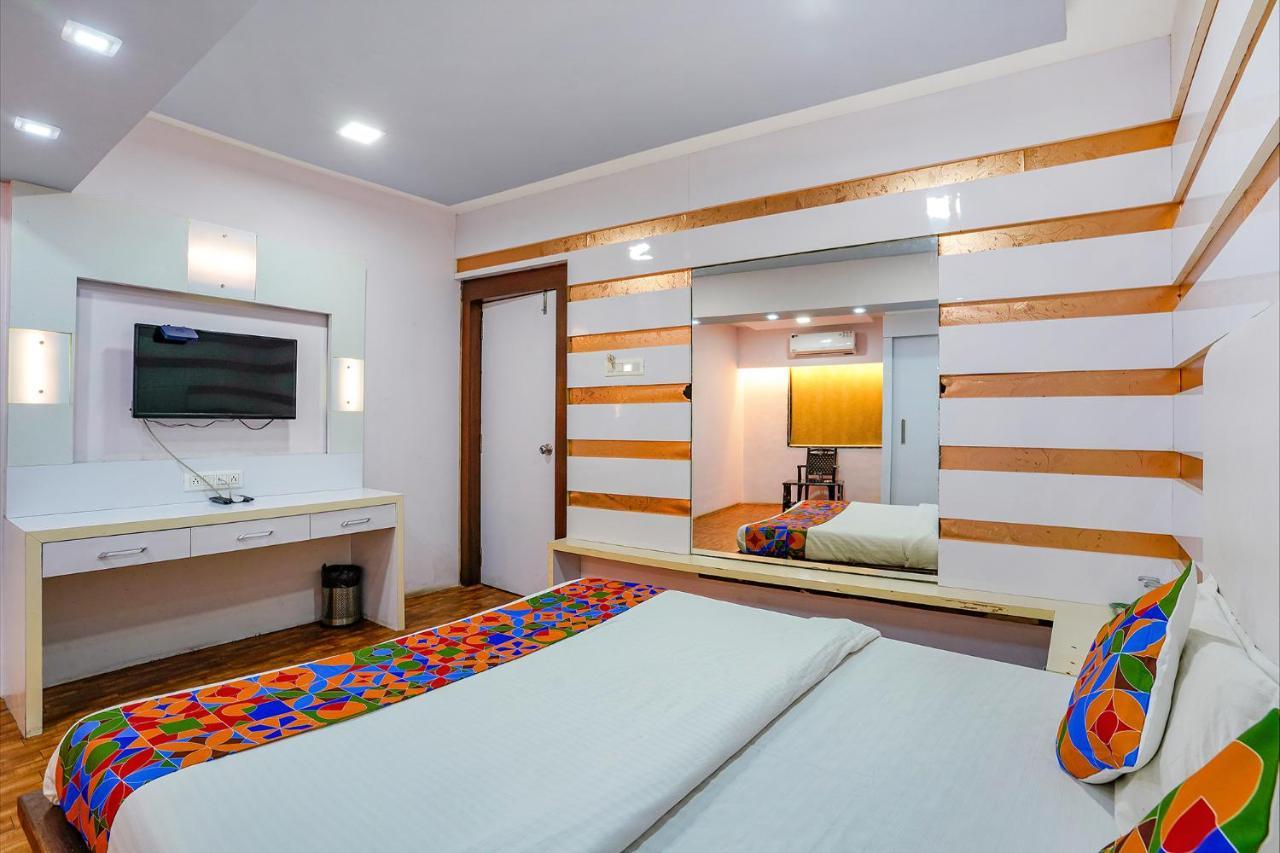Fabexpress Vinyasa Residency Hotel บาห์ยันดาร์ ภายนอก รูปภาพ